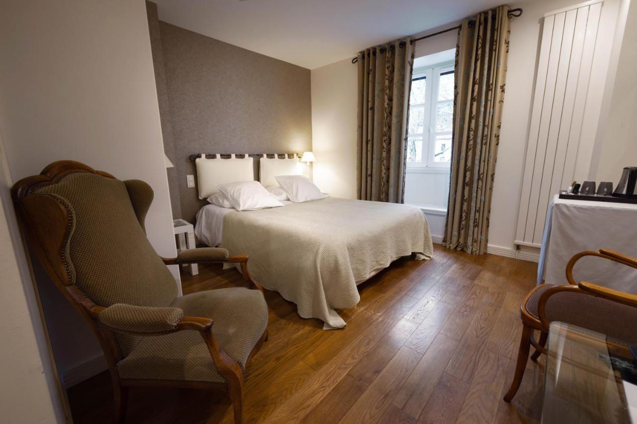 Le Vieux Pont Hotel Belcastel  Luaran gambar