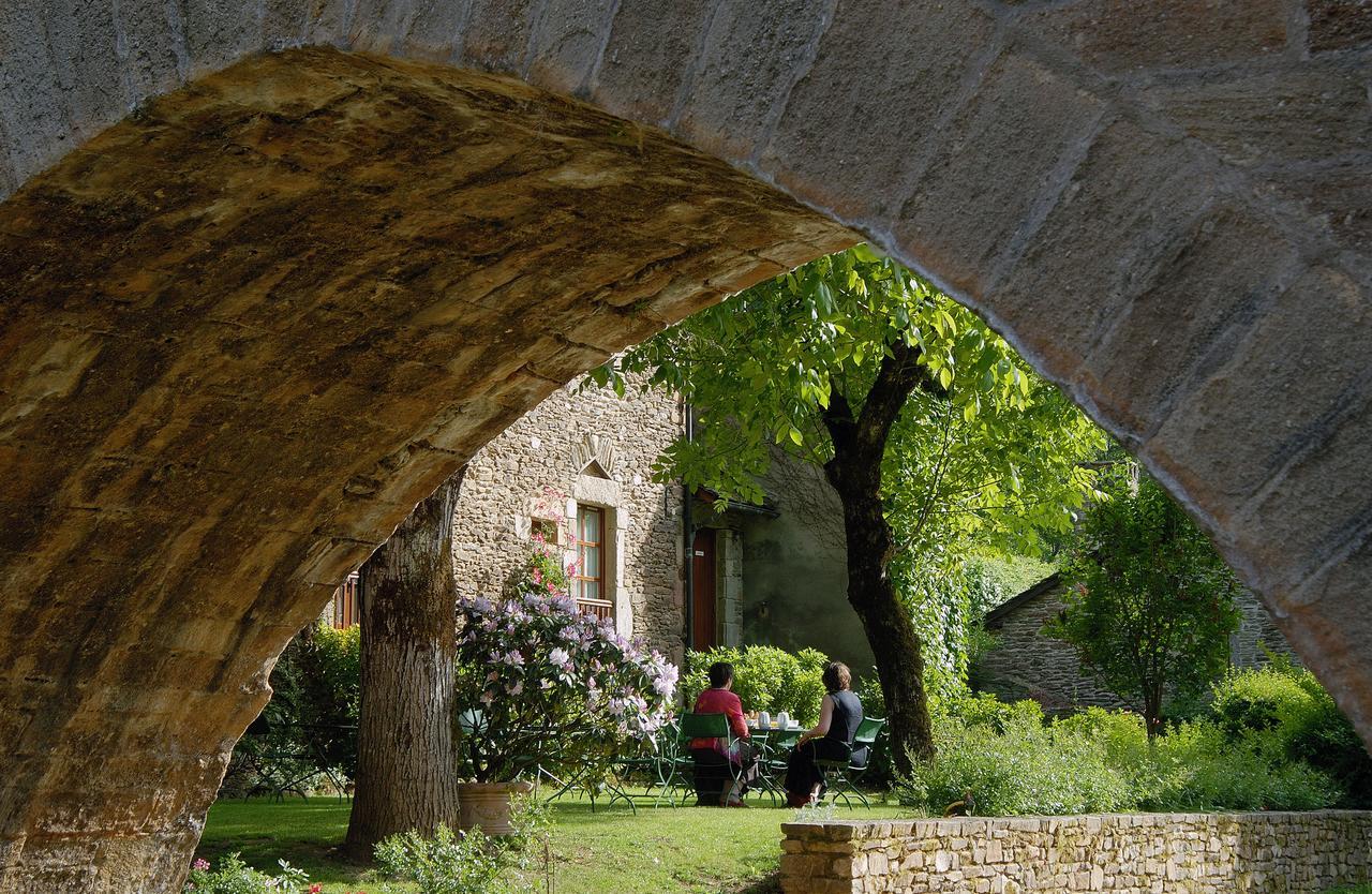 Le Vieux Pont Hotel Belcastel  Luaran gambar